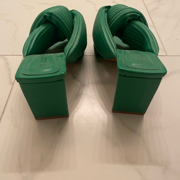 Green Boohoo mules! - Picture 2 of 4